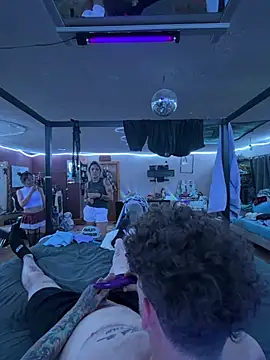 mileslongdeep webcam