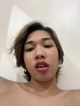 Ivoryhotcummer webcam