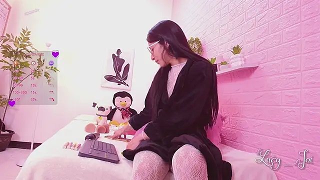 Lucyanajoi webcam