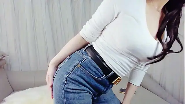 美女HCOCO在线直播