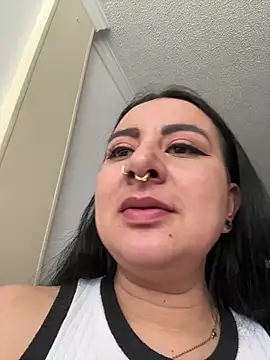 Webcam Model (Abril_Luv)  is live.Free join now!