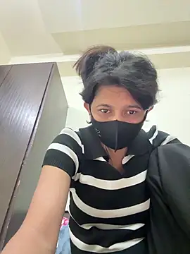 Webcam Model (raavigirl)  is live.Free join now!