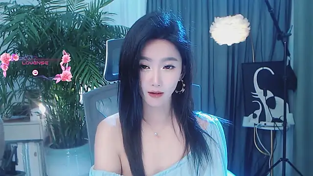 美女feifei-love在线直播