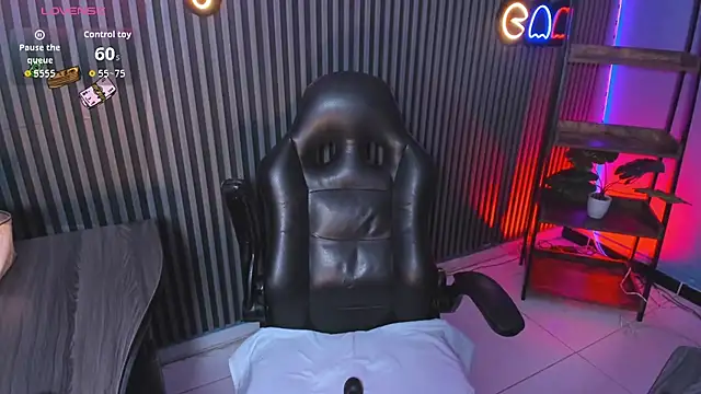 Nahiajhonson_ webcam