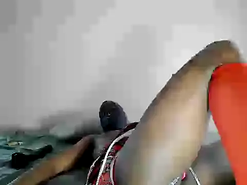 caramelflames101 webcam