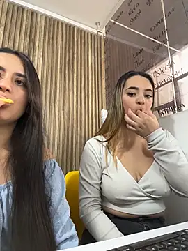 Antonella_Julieta webcam