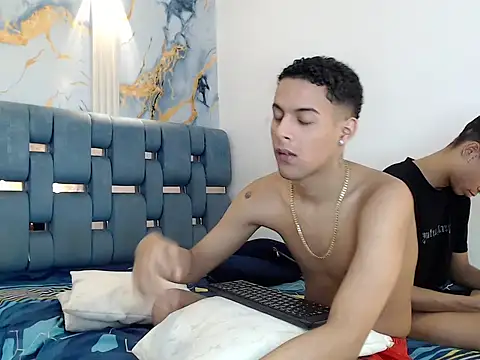 GOLD_BOYS webcam