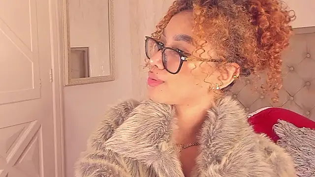 Sienna_brunette webcam