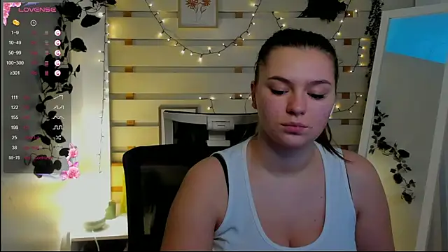 Josephine_Kiss webcam