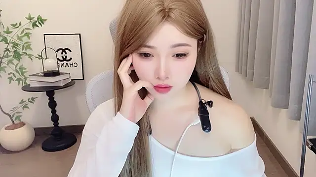 美女Insist6在线直播