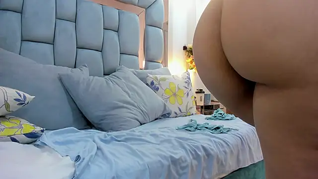 charolnox (F milf) - grab my ass and 5 spanks