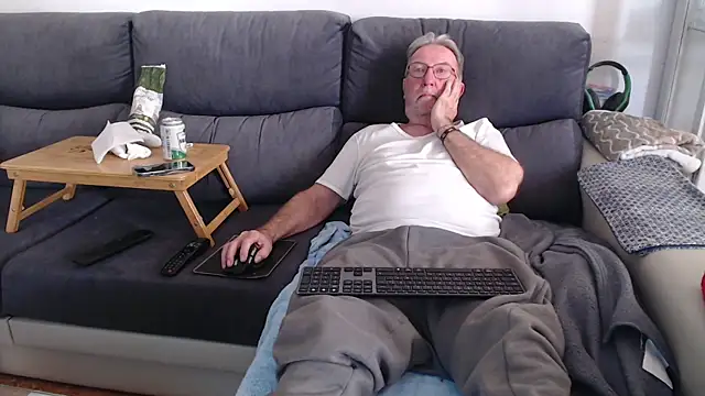 nudelschwanz (M grandpa) - Wichsen bis zum Spritzen