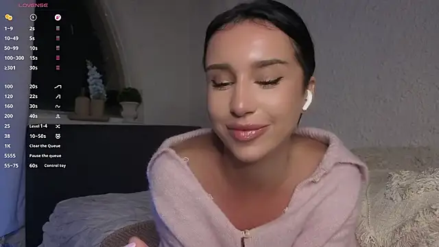 ShyColette live sex cam