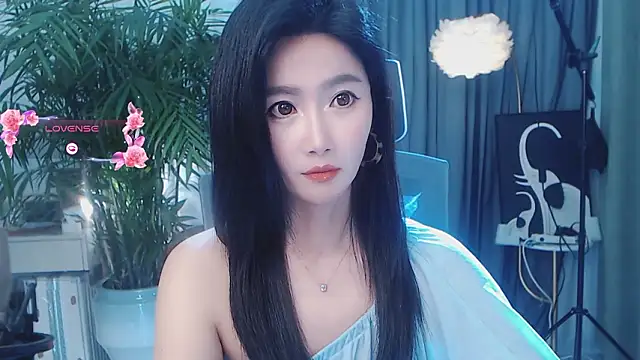 美女feifei-love在线直播