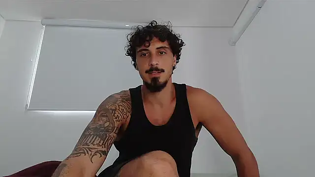 milkoffe live sex cam