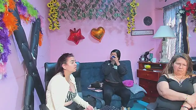 lesbiancuple - Lesbiancuple's free webcam - UK Sex Cams