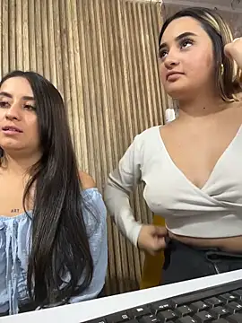 Antonella_Julieta webcam