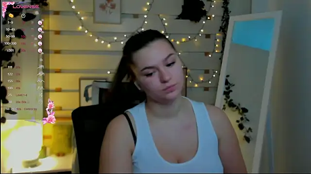 Josephine_Kiss webcam