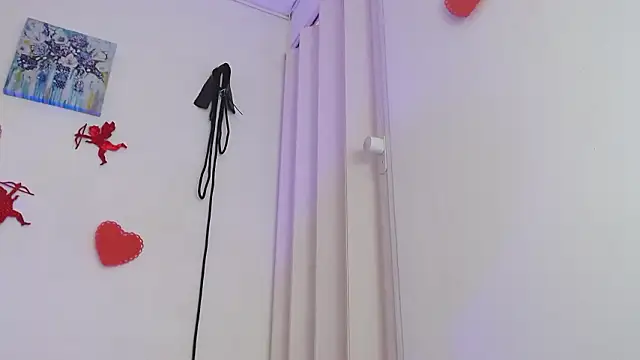 CarolineAikos webcam