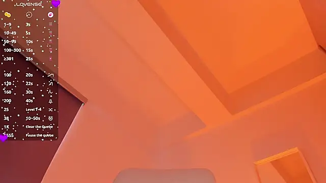 laura-hills18 webcam