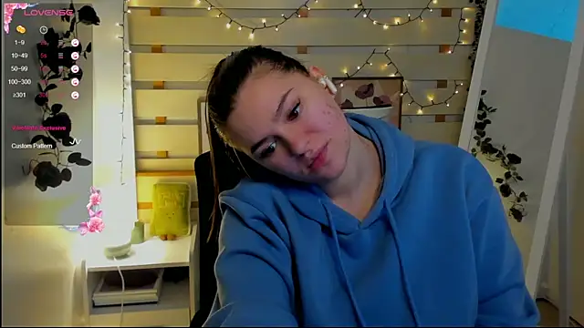 Josephine_Kiss webcam