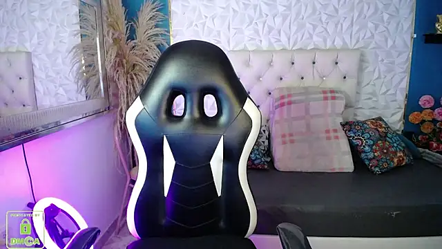 nathaliasweet_11 - NathaliaSweet_11's free webcam - UK Sex Cams