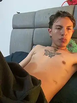 NaytonFreeman webcam