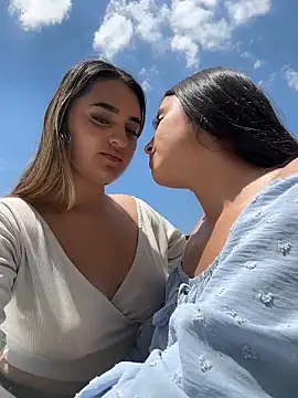 Antonella_Julieta webcam