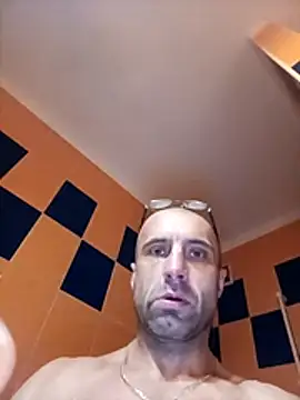 YoungGenerali webcam