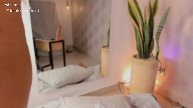 Nicolemorelli2 live sex cam