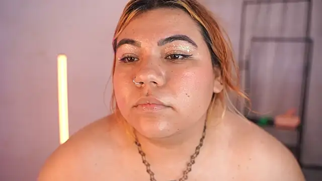 Samanta_Bigboos webcam