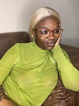 YummyMelanin117 webcam