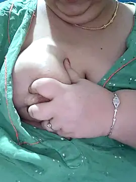 tamilthanushri webcam