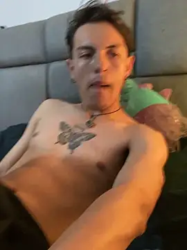 NaytonFreeman webcam