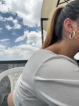 Antonella_Julieta webcam