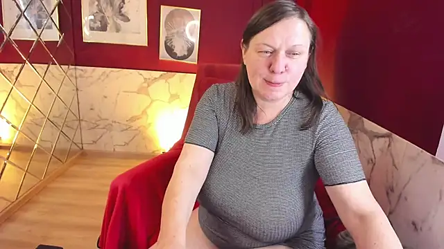 KellyPerfection webcam