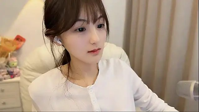 美女LH7在线直播