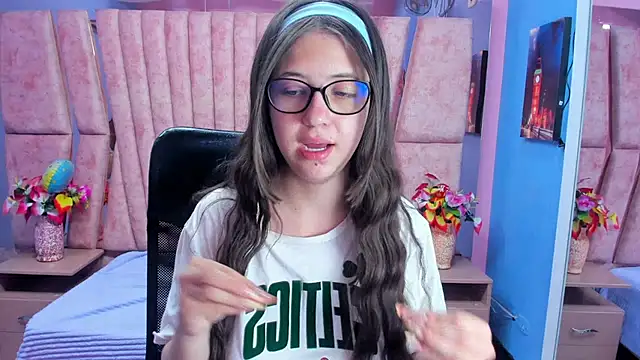 sarah_sweett_ webcam