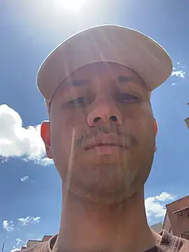 Michaell_Spinelly webcam