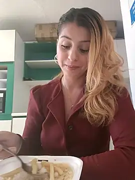 Nahiajhonson_ webcam