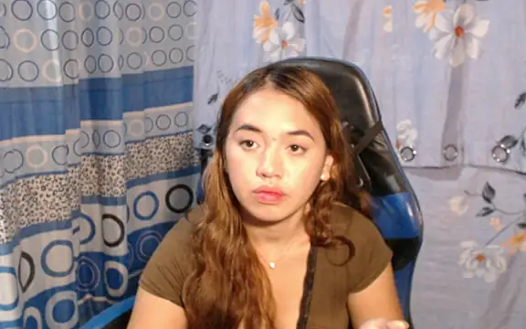 urlover_mae26 webcam