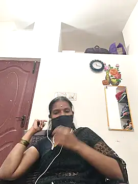 Webcam Model (Tamil_Yalini12)  is live.Free join now!