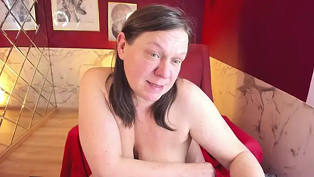 KellyPerfection webcam