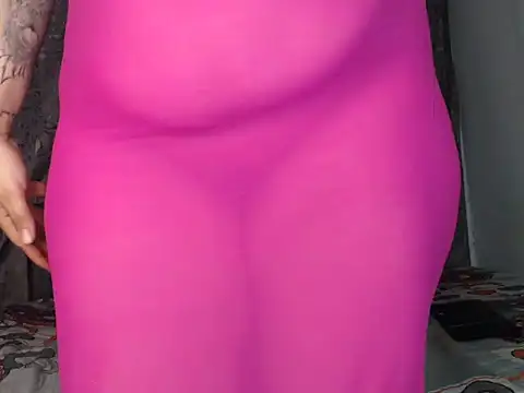 soe_lara - Soe_Lara's free webcam - UK Sex Cams