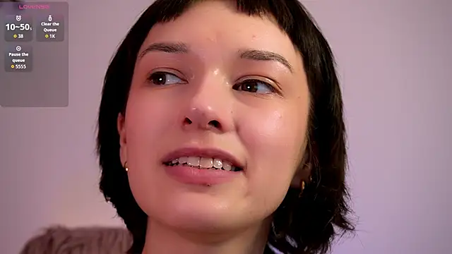 YourDarlingVivian webcam