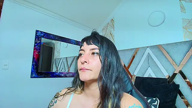 Naughty_Kittenm webcam