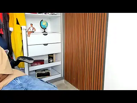 yandi_hot - Yandi_hot's free webcam - UK Sex Cams