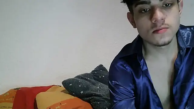 young_swisscouple live sex cam
