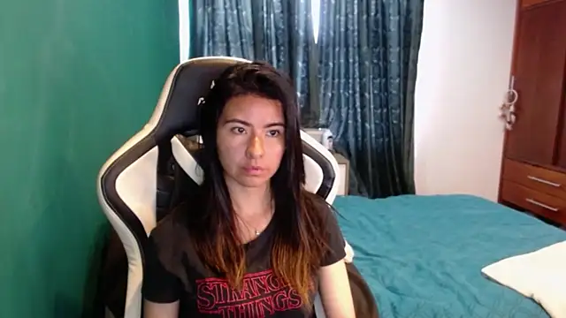 alice_middlee webcam