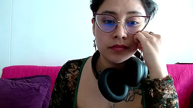 Juliexxxxtasy webcam